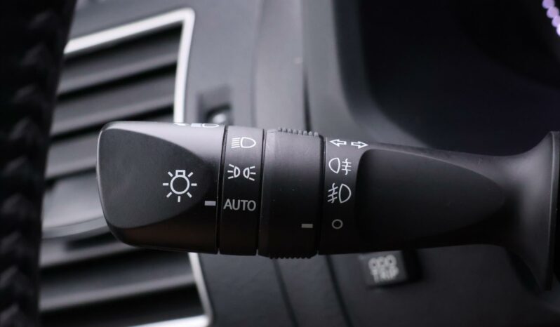 Toyota Land Cruiser 2,8 D-4D 150kW Aut. Invincible full