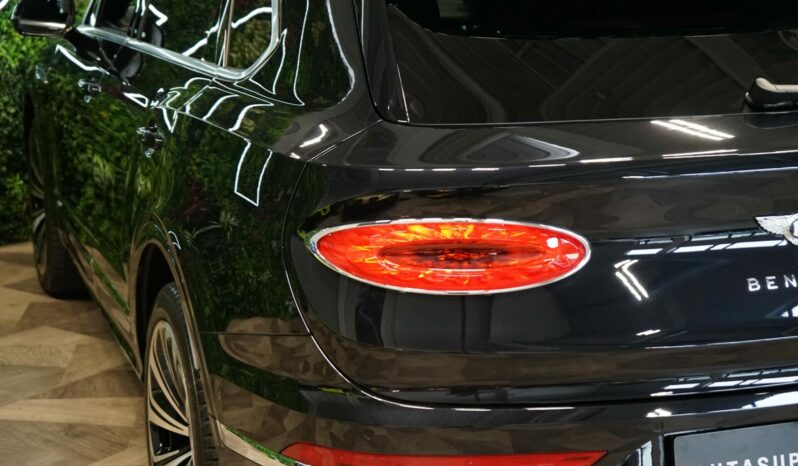 Bentley Bentayga V8 full