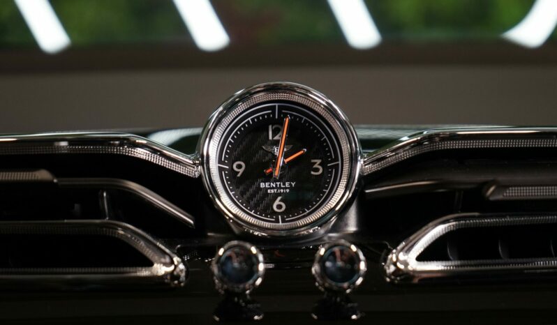 Bentley Bentayga V8 full