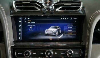 Bentley Bentayga V8 full