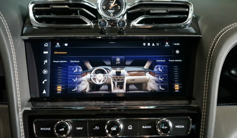 Bentley Bentayga V8 full